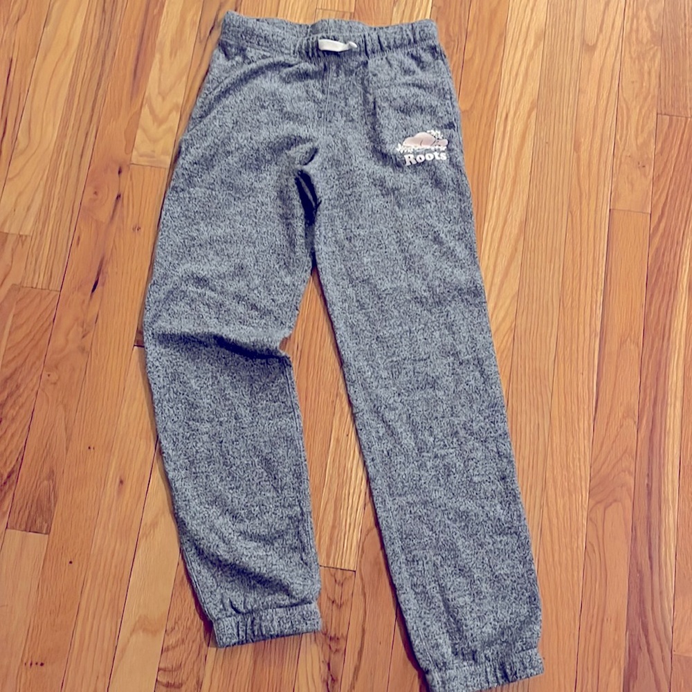 Girls roots sweatpants